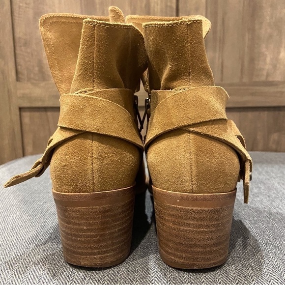 Ugg Elora Boots tan 7.5 - Picture 5 of 12